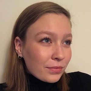 Meet your Posher, Eva